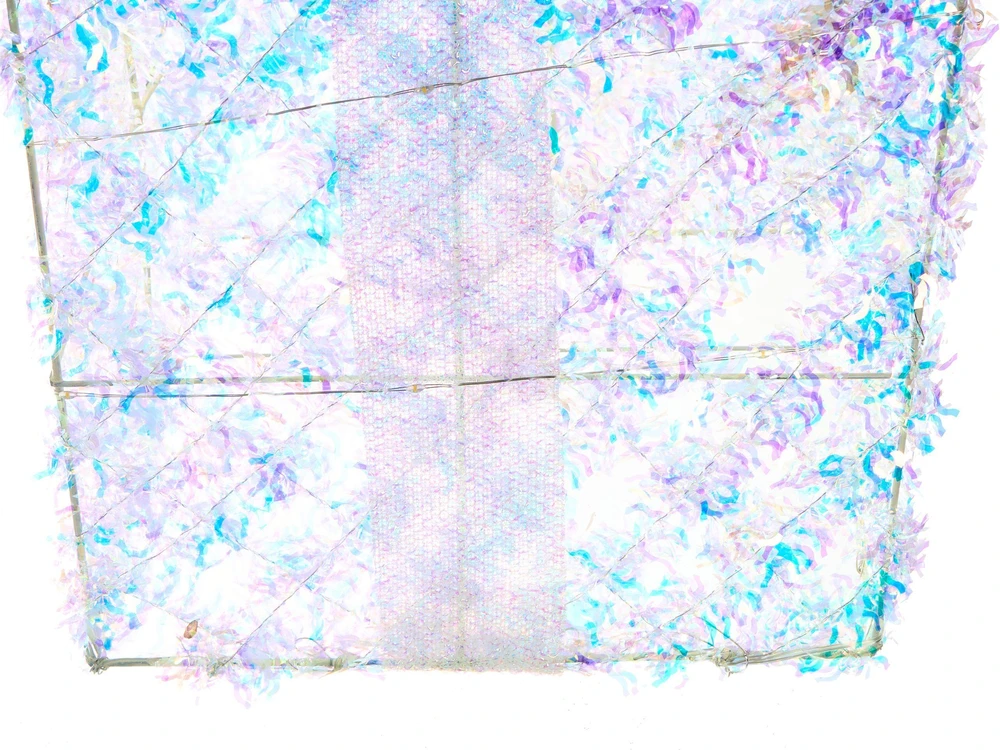 Beliani 3 LED kalėdinių dekoracijų rinkinys HALLANGEN Kalėdų dovanos 20/25/30 cm spalvotas