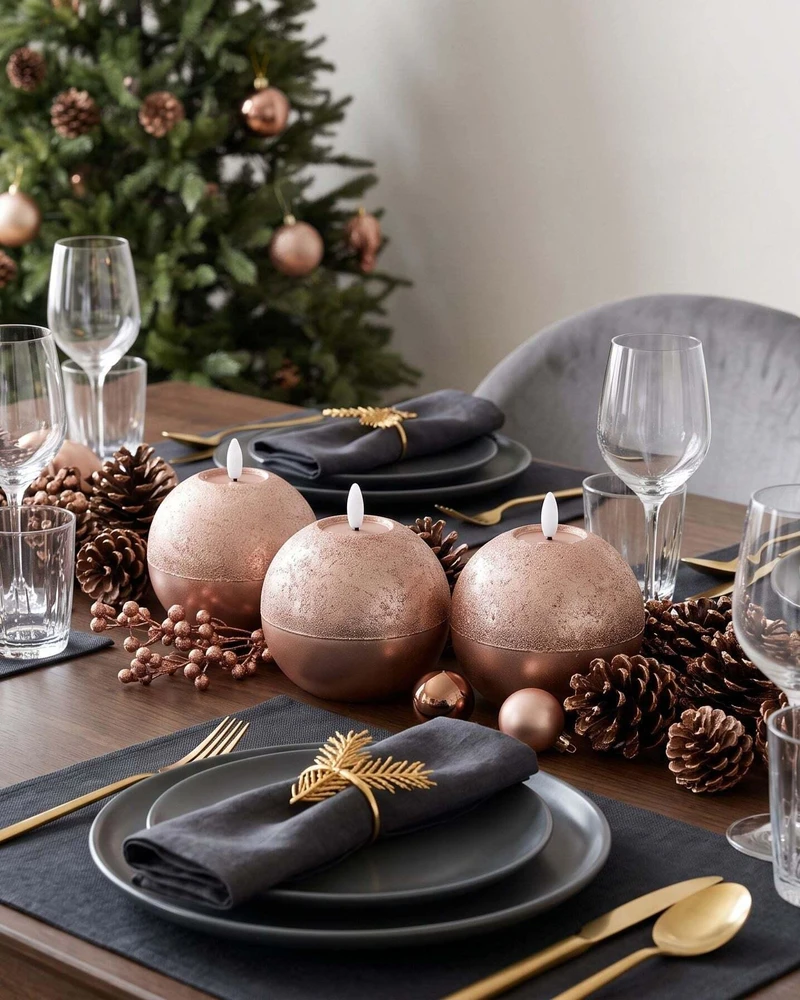 Beliani 3 LED žvakių rinkinys AMBROSIA 11 cm auksinis