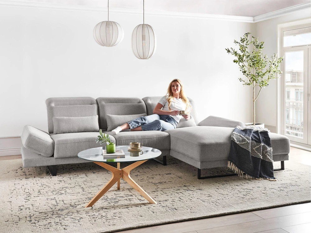 Beliani 4 vietų kampinė sofa IKAST šviesiai pilka, kairinio tipo
