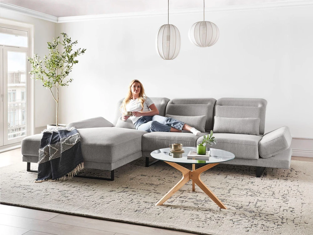 Beliani 4 vietų kampinė sofa IKAST šviesiai pilkos spalvos dešininė
