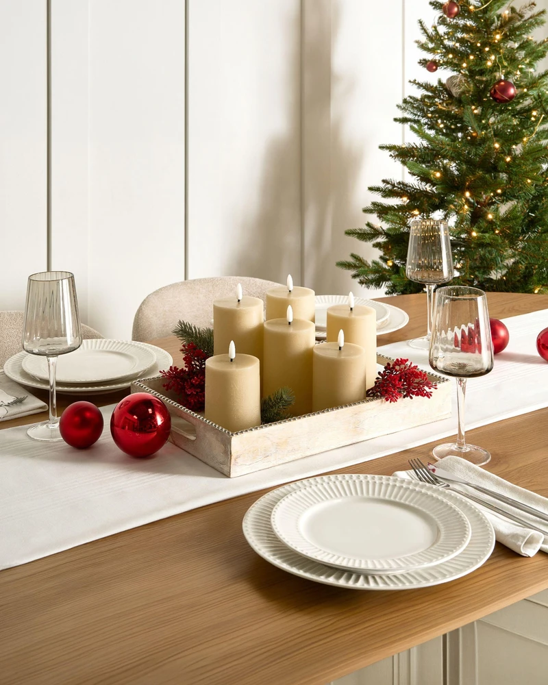 Beliani 6 LED žvakių rinkinys BRAISE 10/13/15 cm smėlio spalvos