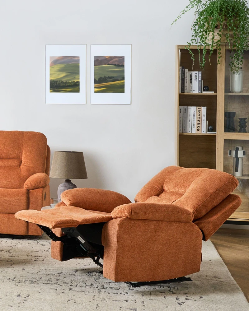 Beliani Atlošiamas fotelis BERGEN su ištraukiama kojų atrama, oranžinis