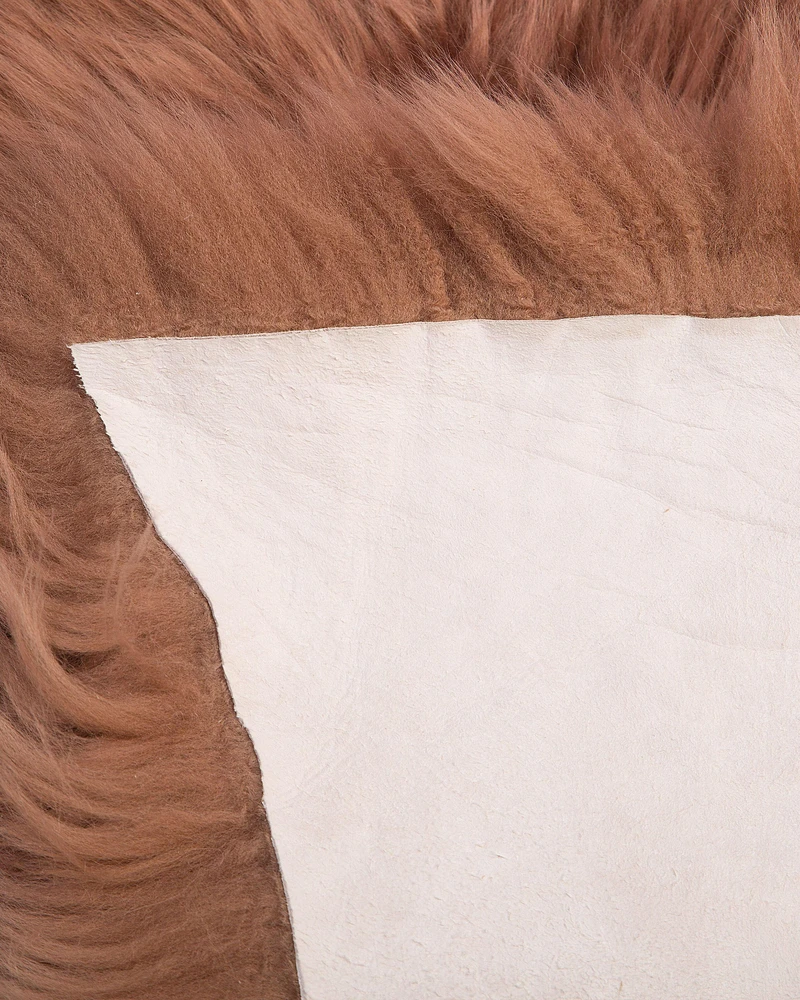 Beliani Avies kailis ULURU šviesiai rudas 65 x 110 cm