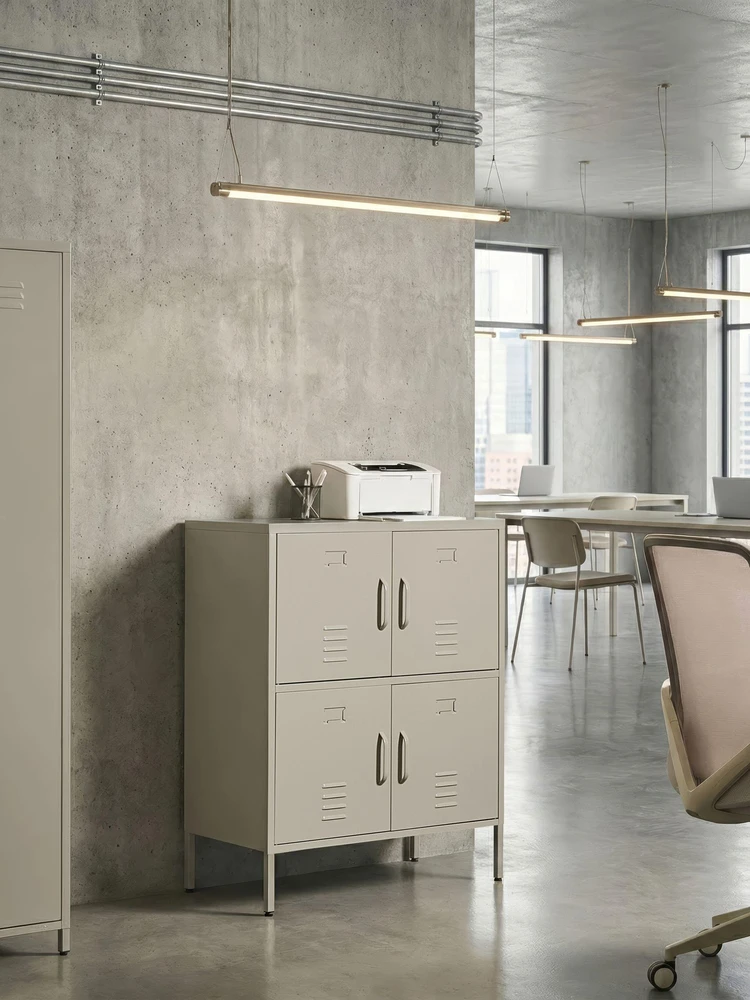 Beliani Biuro spintelė HOLBECK metalinė smėlio spalvos