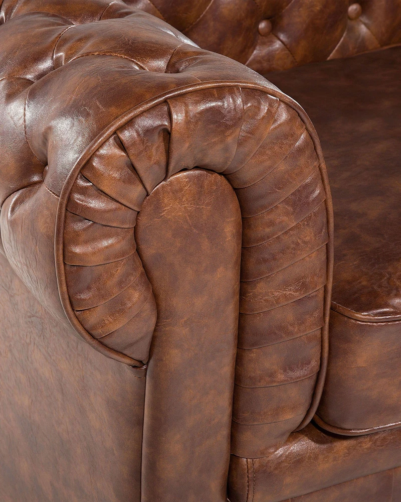 Beliani CHESTERFIELD fotelis iš dirbtinės odos, aukso rudos spalvos
