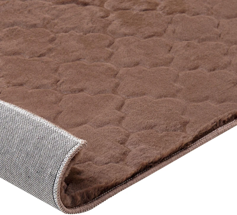 Beliani Dirbtinio kailio kilimas GHARO rudas 80 x 150 cm