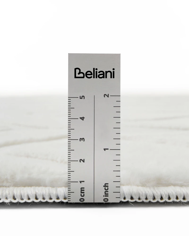 Beliani Dirbtinio kailio kilimas MITCHELL kreminė balta ø 160 cm