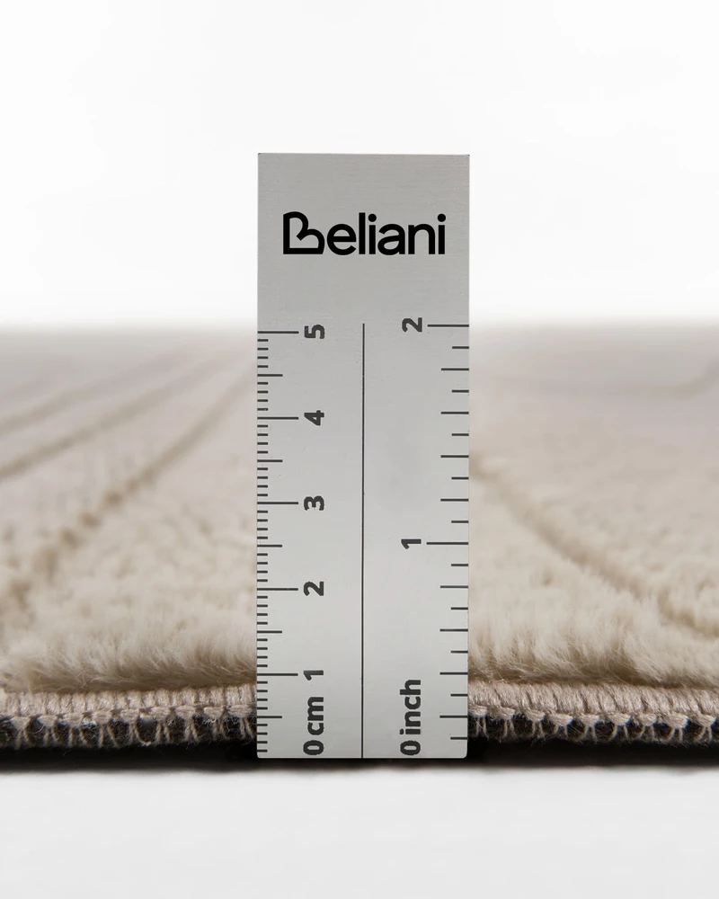 Beliani Dirbtinio kailio kilimas ONTAKE smėlio spalvos 160 x 230 cm