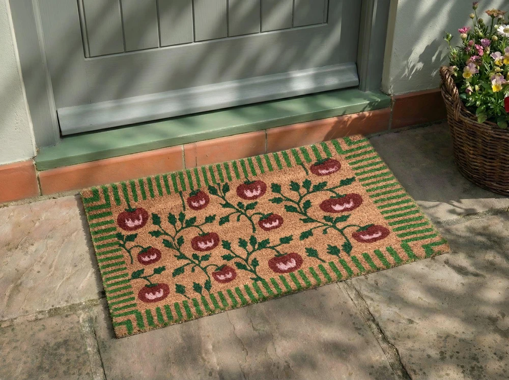 Beliani Durų kilimėlis KNIK natūralios spalvos 50 x 80 cm pomidorų raštas, kokoso pluoštas