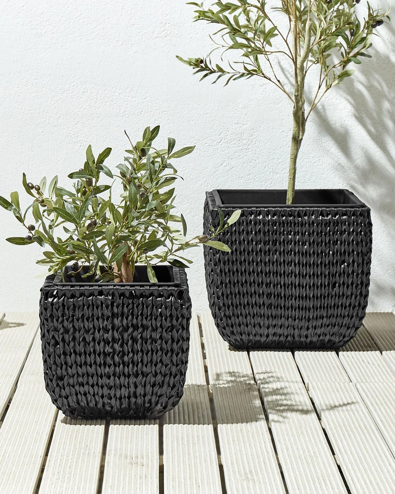 Beliani Dviejų BERBERIS vazonų rinkinys 34/45 cm, juodas technoratanas