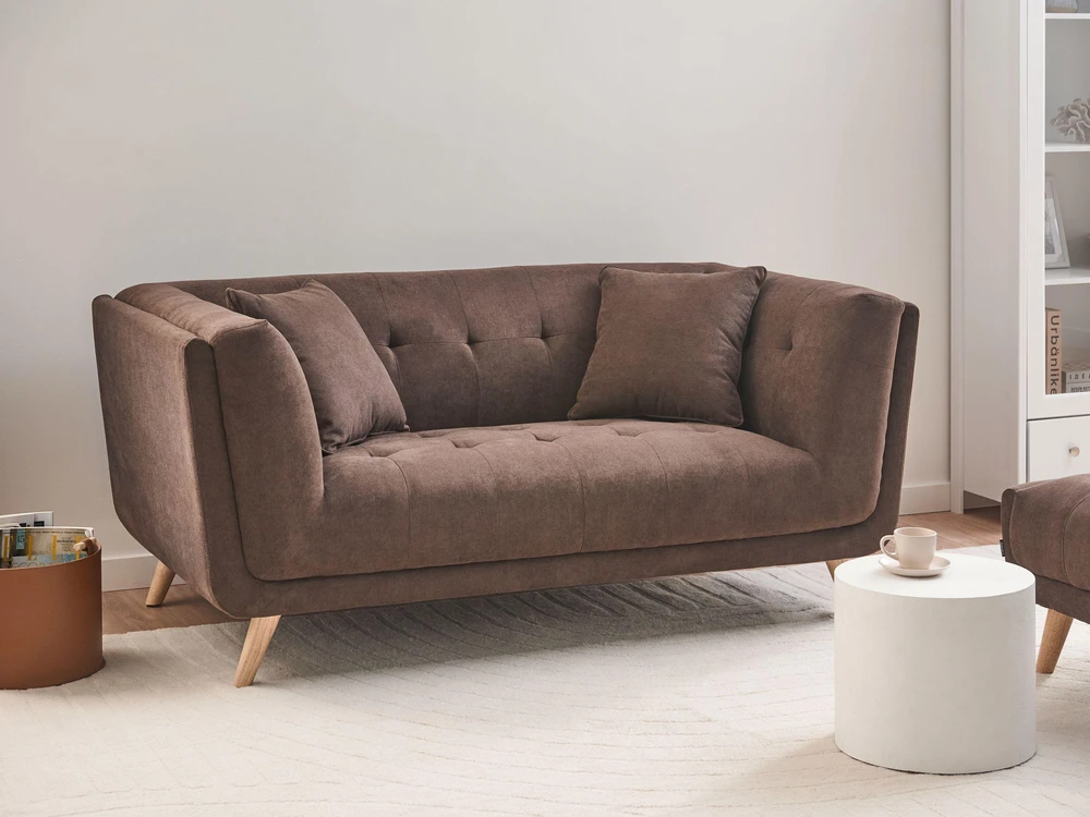 Beliani Dvivietė sofa HABO tamsiai ruda su pufu