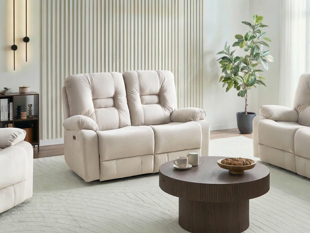 Beliani Dvivietė sofa su elektrine relaksacijos funkcija BERGEN veliūrinė šviesiai smėlio spalvos su USB prievadu