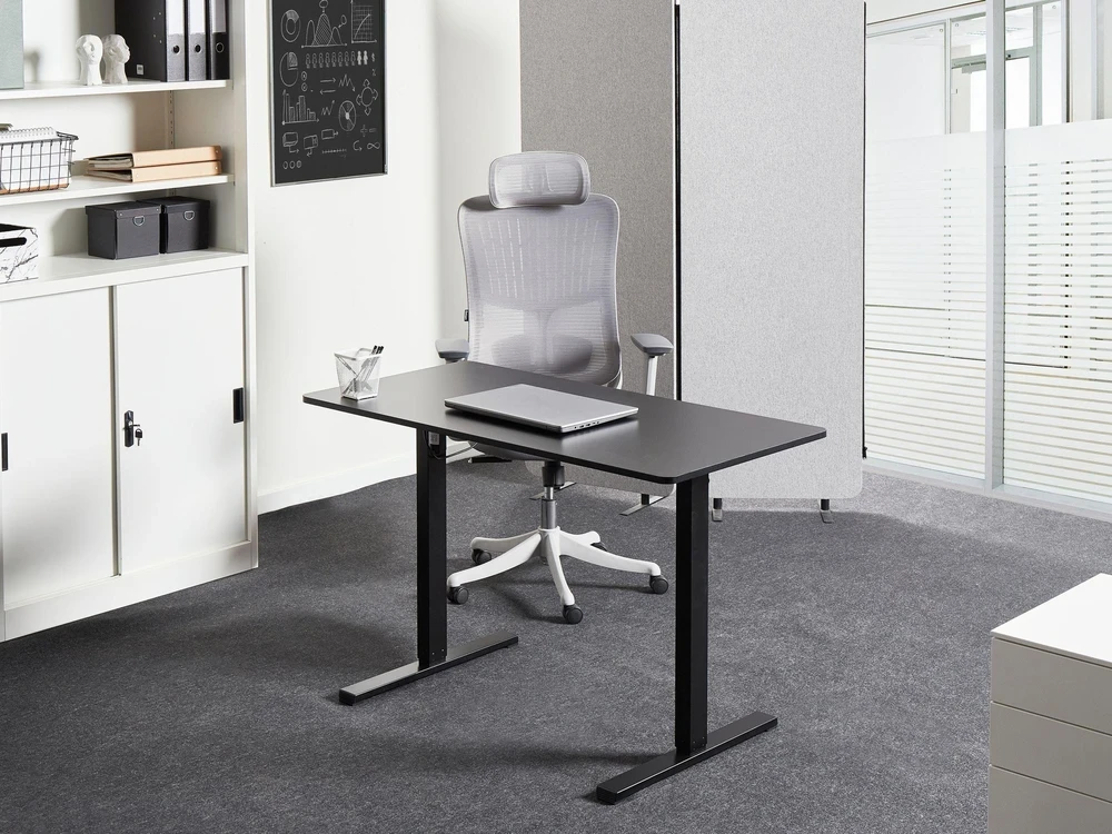 Beliani Elektriškai reguliuojamas stalas TAVARES, juodas, 120 cm x 60 cm