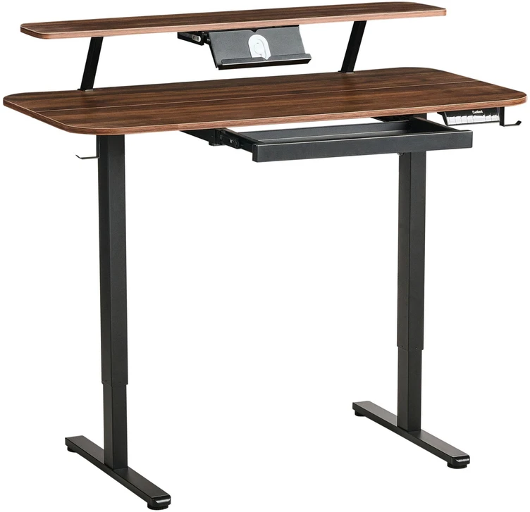 Beliani Elektriškai reguliuojamas stalas WILBANKS rudas / juodas 120 cm 60 cm su USB jungtimi