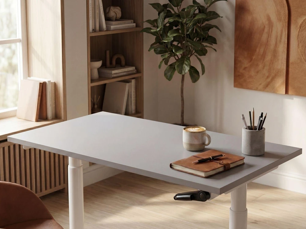 Beliani Elektriškai reguliuojamas stalas DESTINES pilkas/baltas 120 cm 72 cm