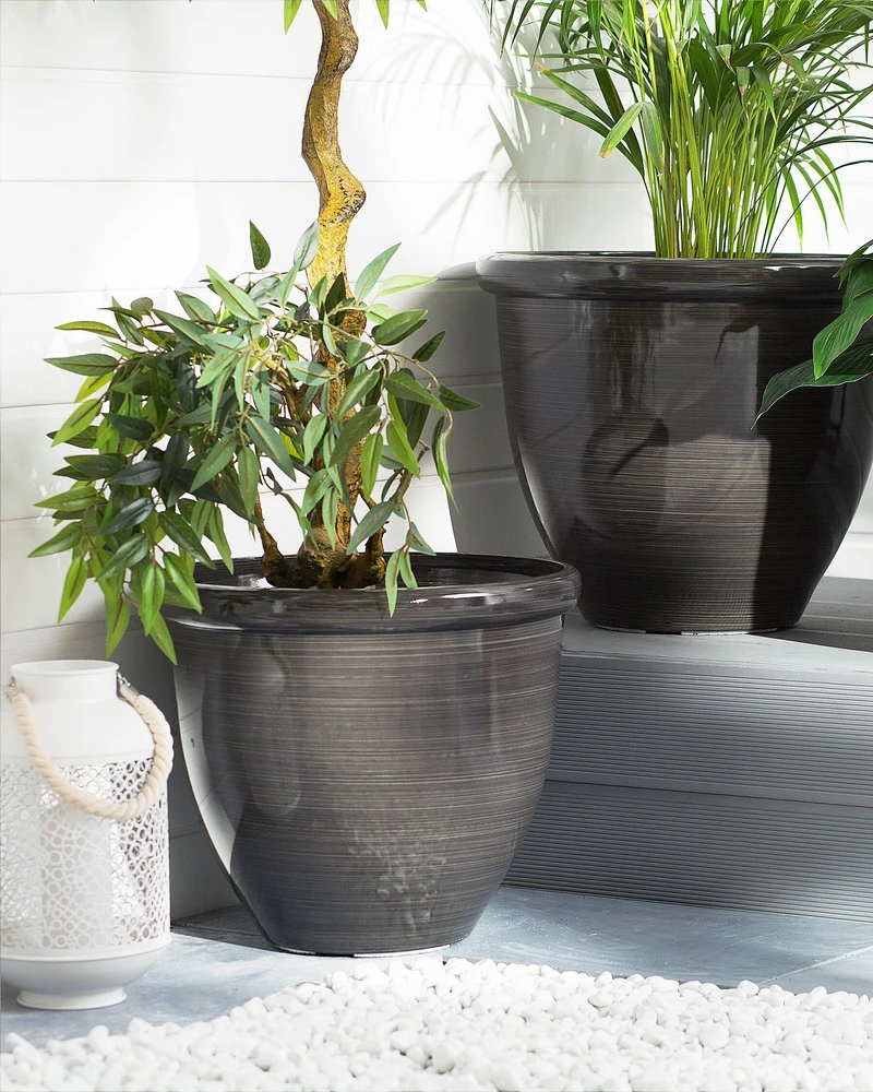 Beliani Gėlių vazonas TESALIA 49 cm rudas
