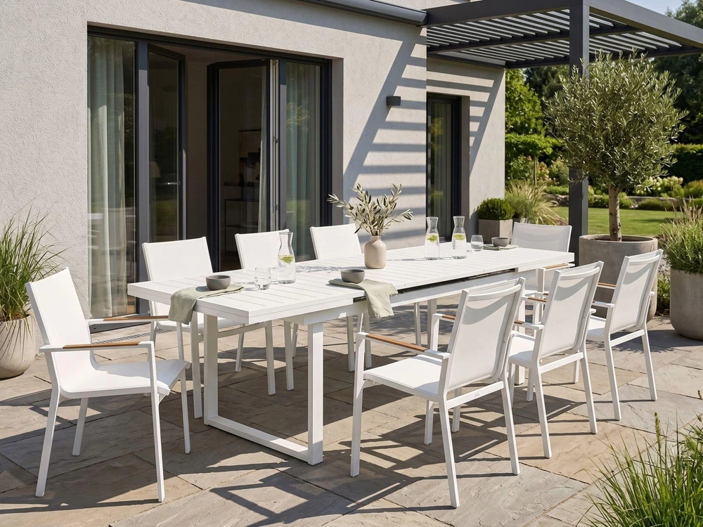 Beliani Išskleidžiamas sodo stalas VALCANETTO 180/240 cm 90 cm metalinis baltas