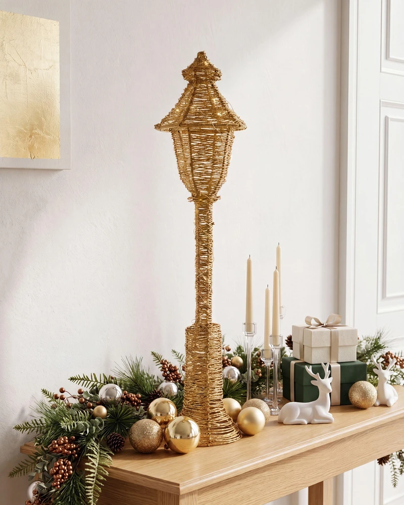 Beliani Kalėdinė LED dekoracija ALFTANES Žibintas 62 cm aukso spalvos