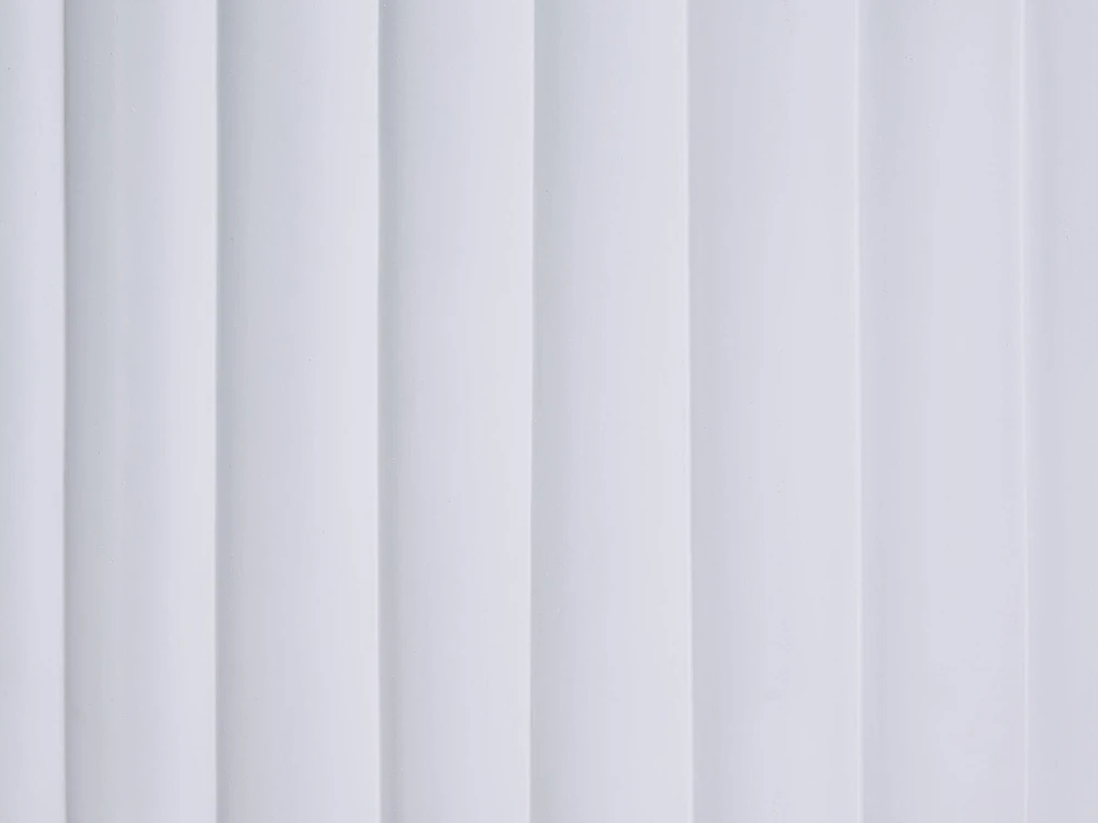 Beliani Kavos staliukas POZZA 117 cm 117 cm baltas
