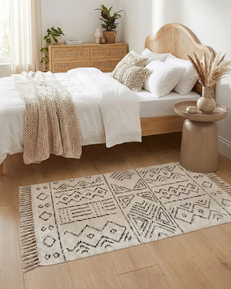 Beliani Kilimas ALKENT baltas 80 x 150 cm vilnonis
