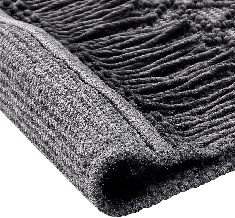 Beliani Kilimas ALUCRA Juodas 160 x 230 cm Vilna