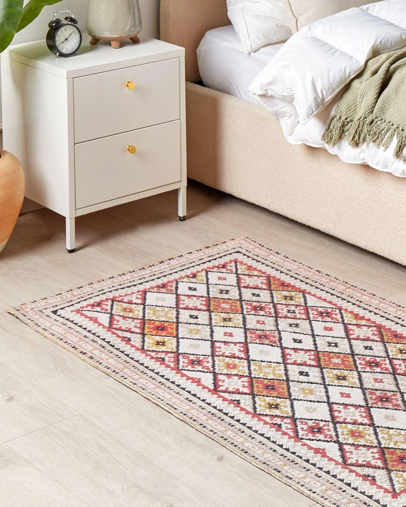 Beliani Kilimas ANADAG raudonas 80 x 150 cm medvilninis