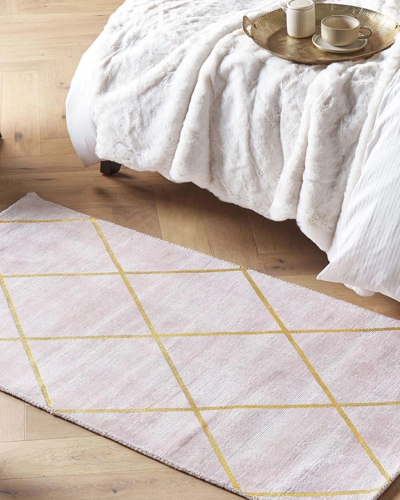 Beliani Kilimas ATIKE rožinis 80 x 150 cm viskozė