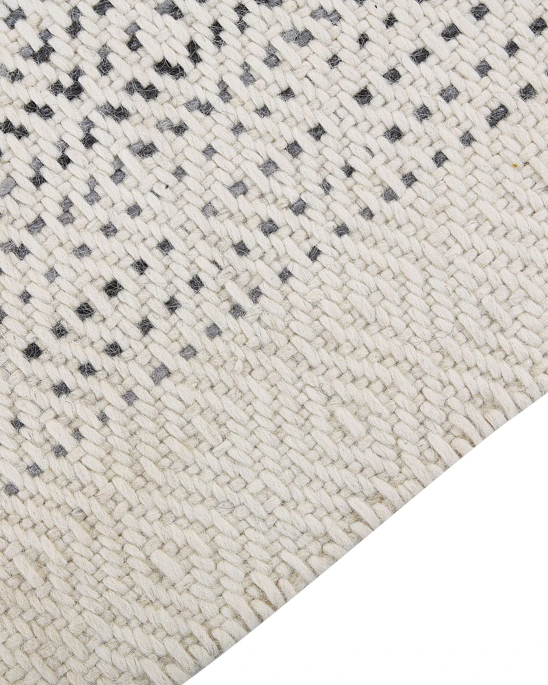 Beliani Kilimas OMERLI baltos spalvos 80 x 150 cm vilnonis