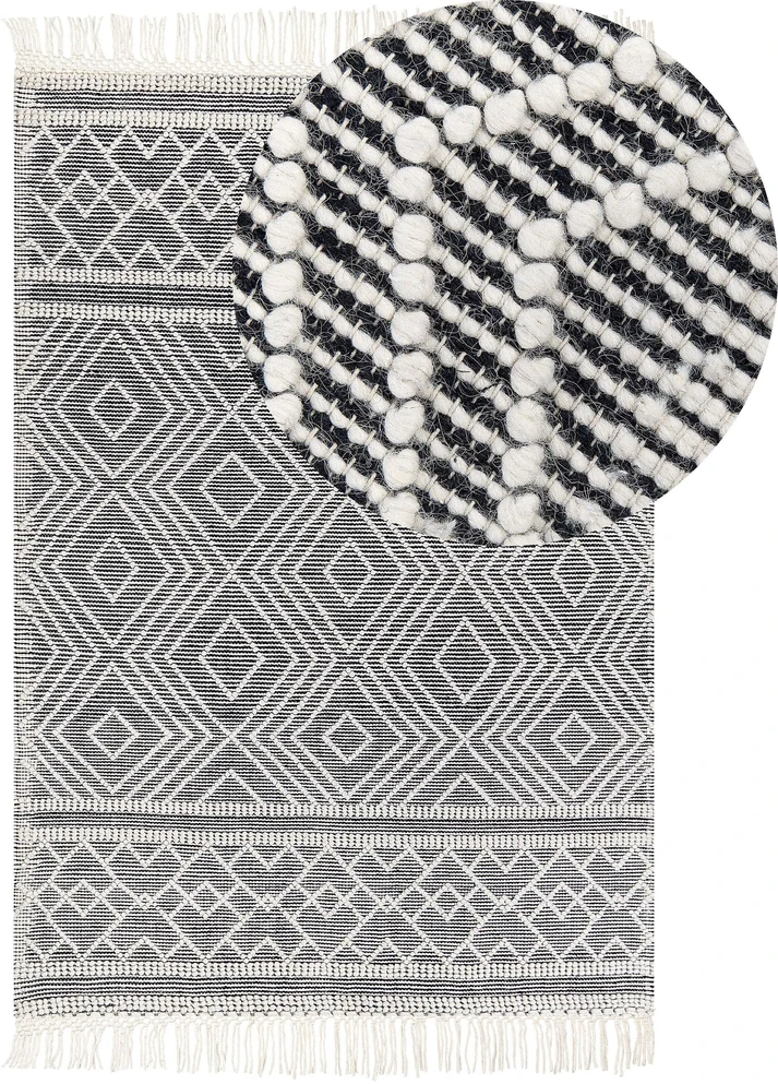Beliani Kilimas SAVUCA juodas 160 x 230 cm vilnonis
