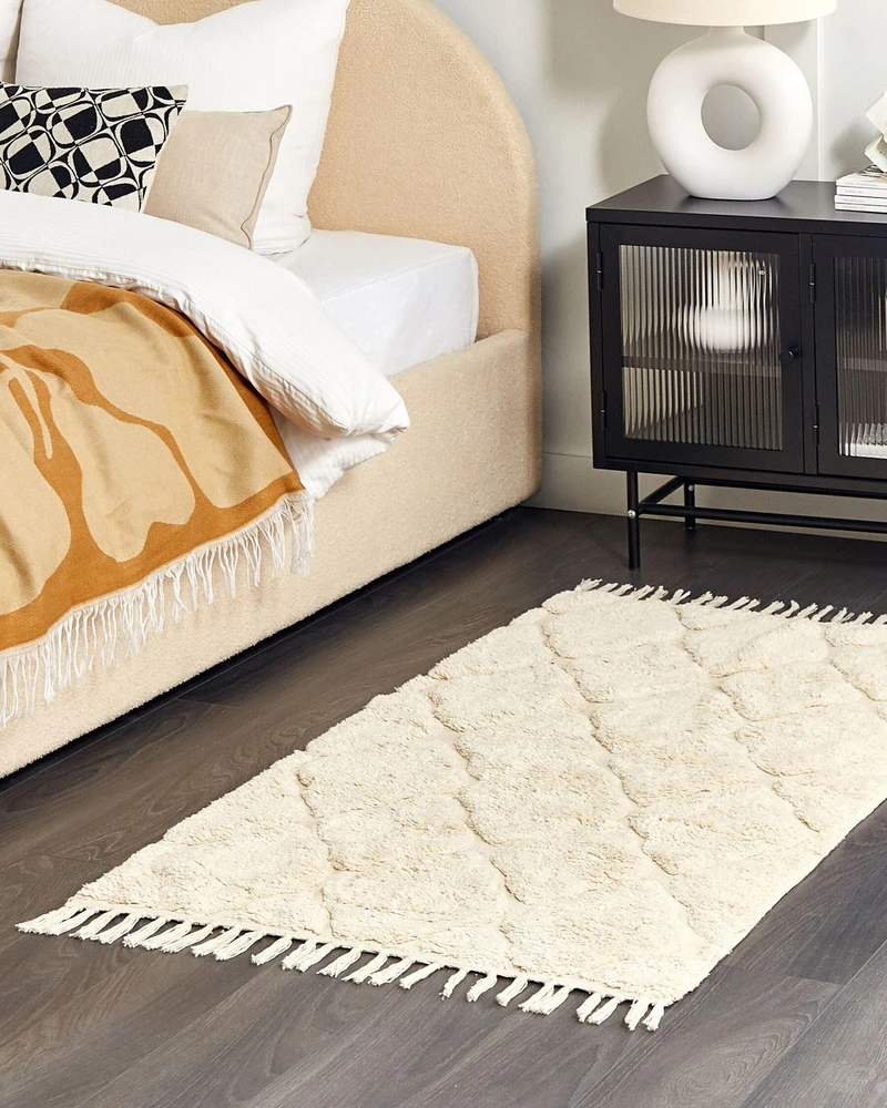 Beliani Kilimas SILCHAR smėlio spalvos 80 x 150 cm medvilninis