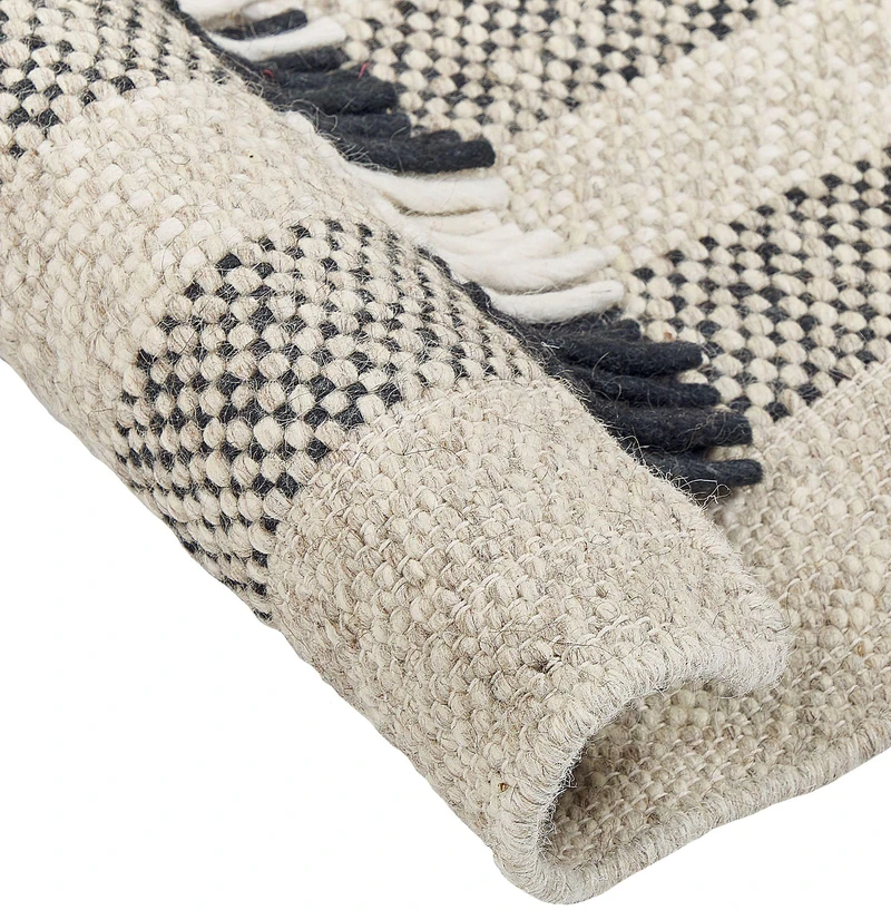 Beliani Kilimas TACETTIN baltas 160 x 230 cm vilna