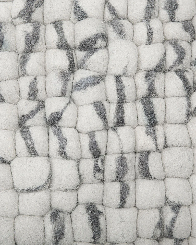 Beliani Kiliminis kilimas AMDO šviesiai pilkas 160 x 230 cm