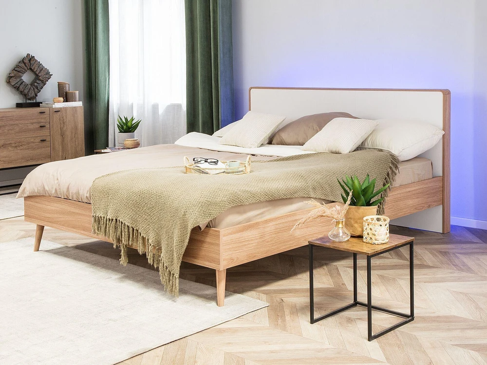 Beliani LED lova SERRIS 160 x 200 cm Šviesiai ruda