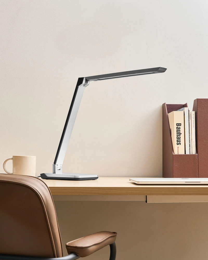 Beliani LED stalinė lempa PICTOR su reguliatoriumi, sidabrinė