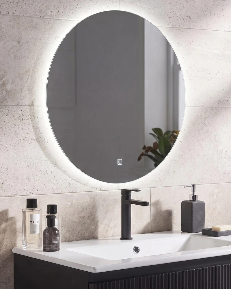 Beliani LED vonios veidrodis CALLAC 60 cm 60 cm sidabrinės spalvos