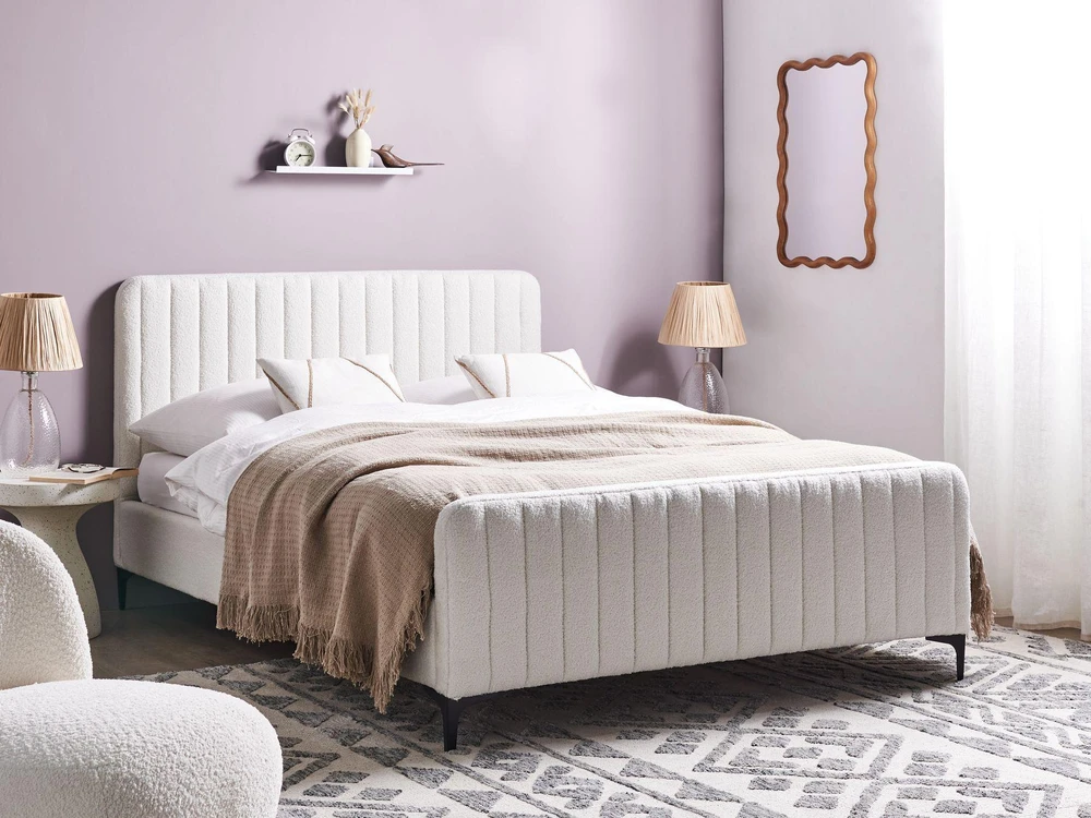 Beliani Lova Boucle LUNAN 140 x 200 cm, balta