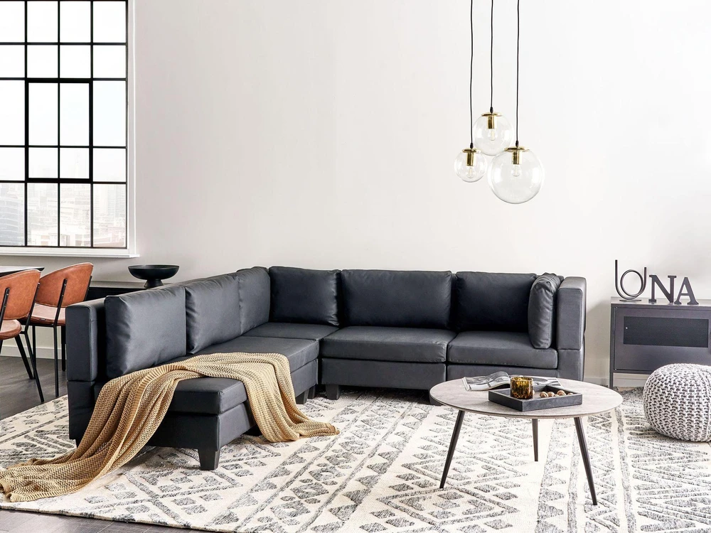 Beliani Modulinė kampinė sofa 5 asmenims UNSTAD, ekologiška oda, juoda, dešininė
