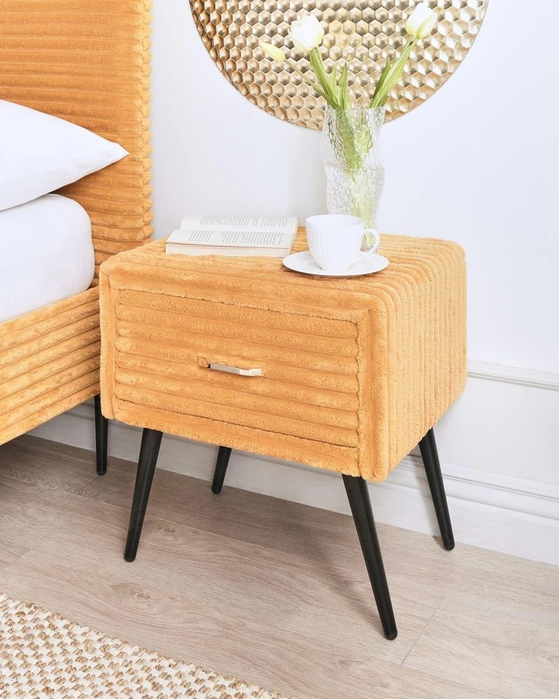 Beliani Naktinis staliukas su 1 stalčiumi FLAYAT, oranžinis velvetas
