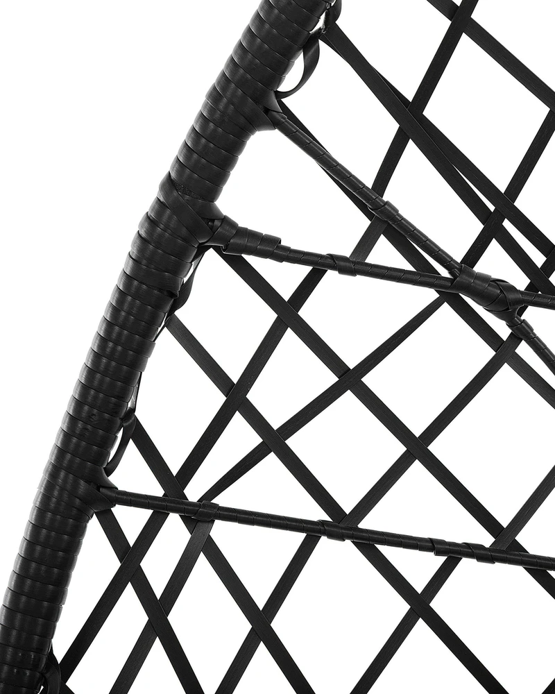 Beliani Pakabinamas krėslas ALATRI technorotango juodas
