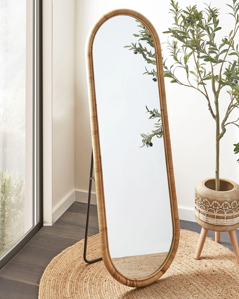 Beliani Pastatomas veidrodis MONTOT 150 cm natūralaus rotango
