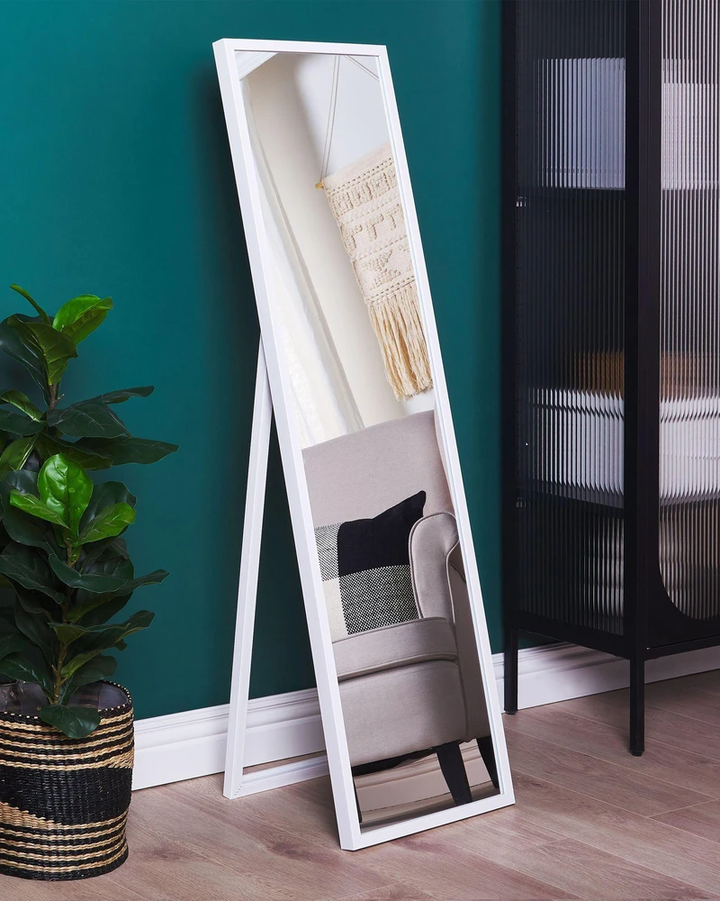 Beliani Pastatomas veidrodis TORCY 140 cm Baltas
