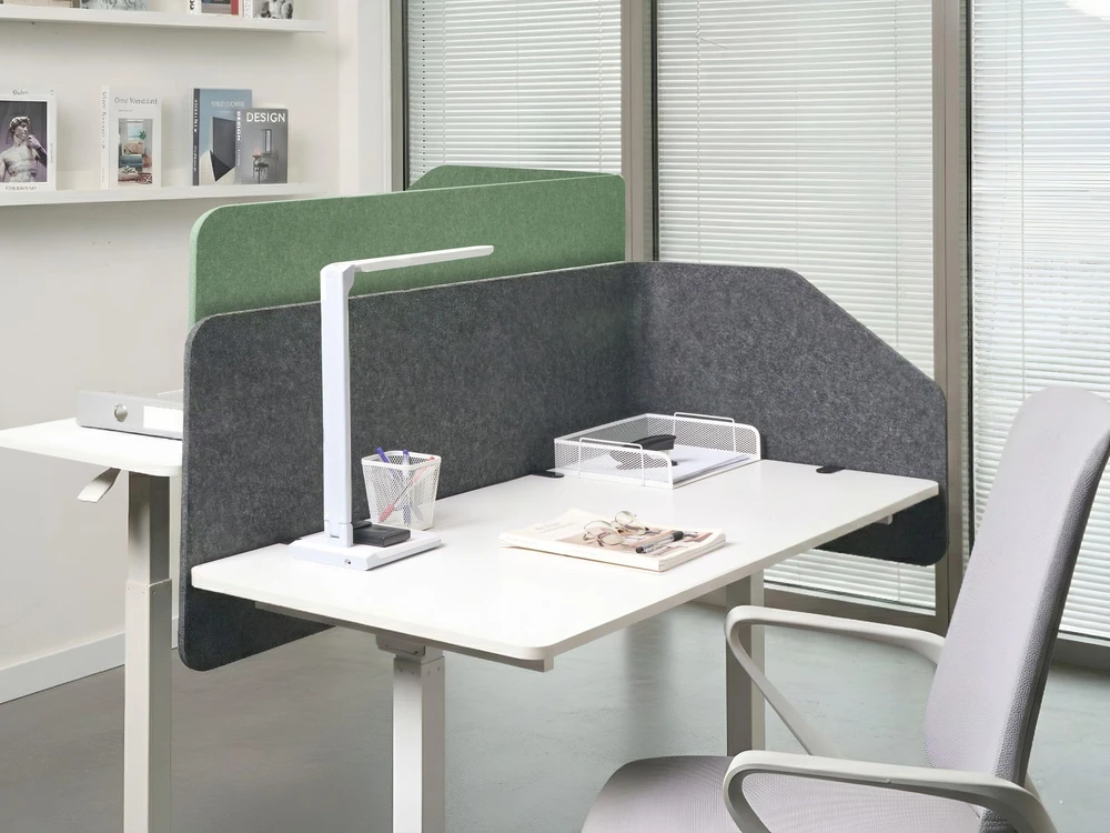 Beliani Rašomojo stalo pertvara FOLDY 120 x 50 cm tamsiai pilka