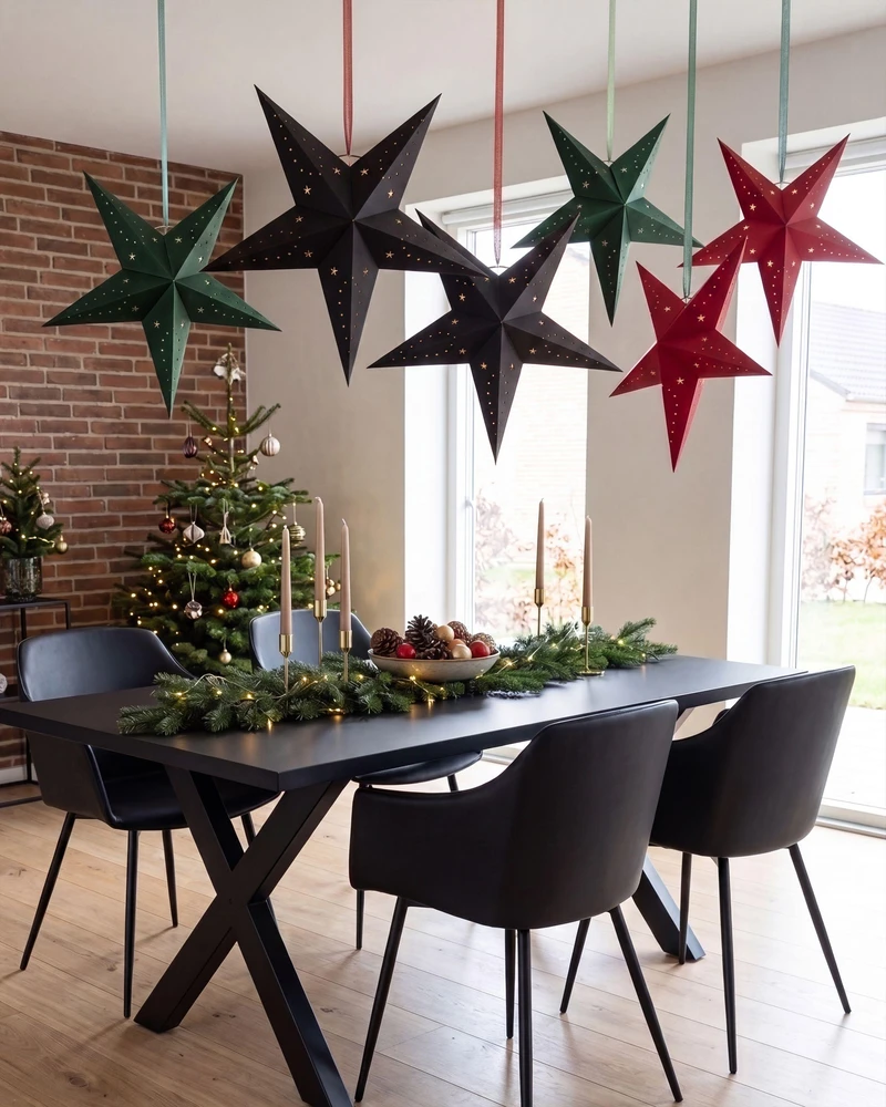 Beliani Rinkinys iš 2 LED pakabinamų dekoracijų MOTTI Žvaigždė 45 cm Juodos spalvos
