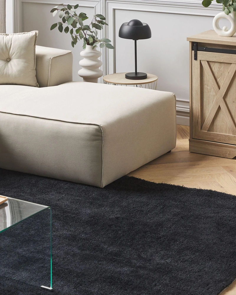 Beliani Shaggy kilimas DEMRE juodas 160 x 230 cm