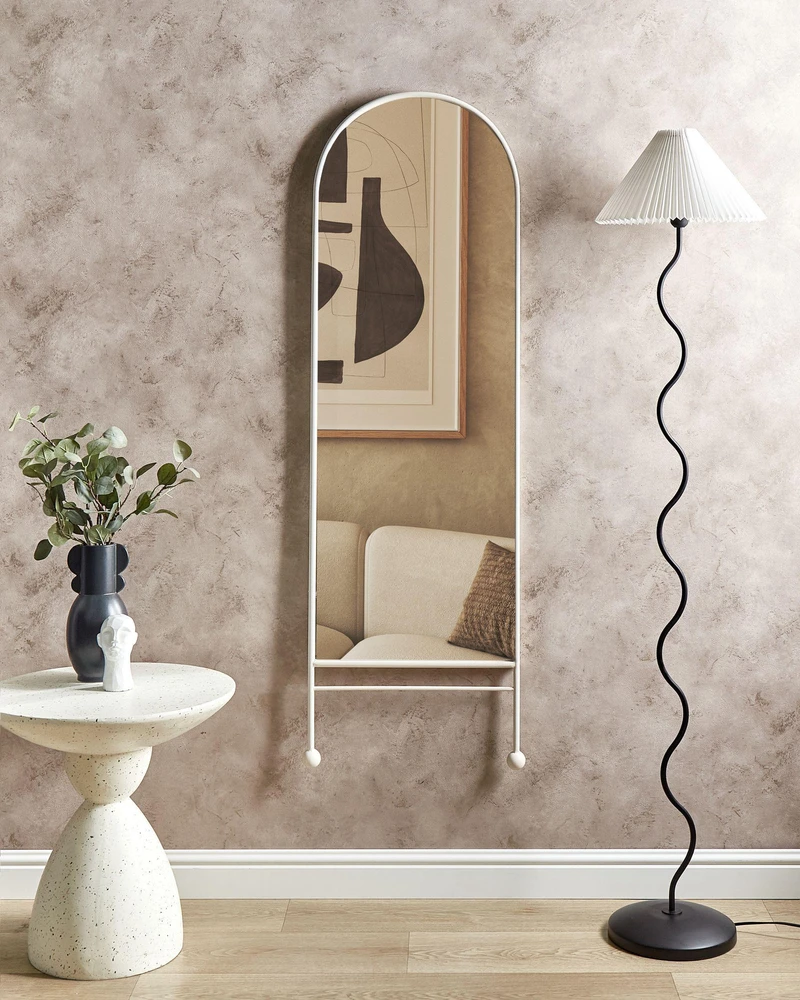 Beliani Sieninis veidrodis JARNAGES 45 cm 145 cm metalinis baltas
