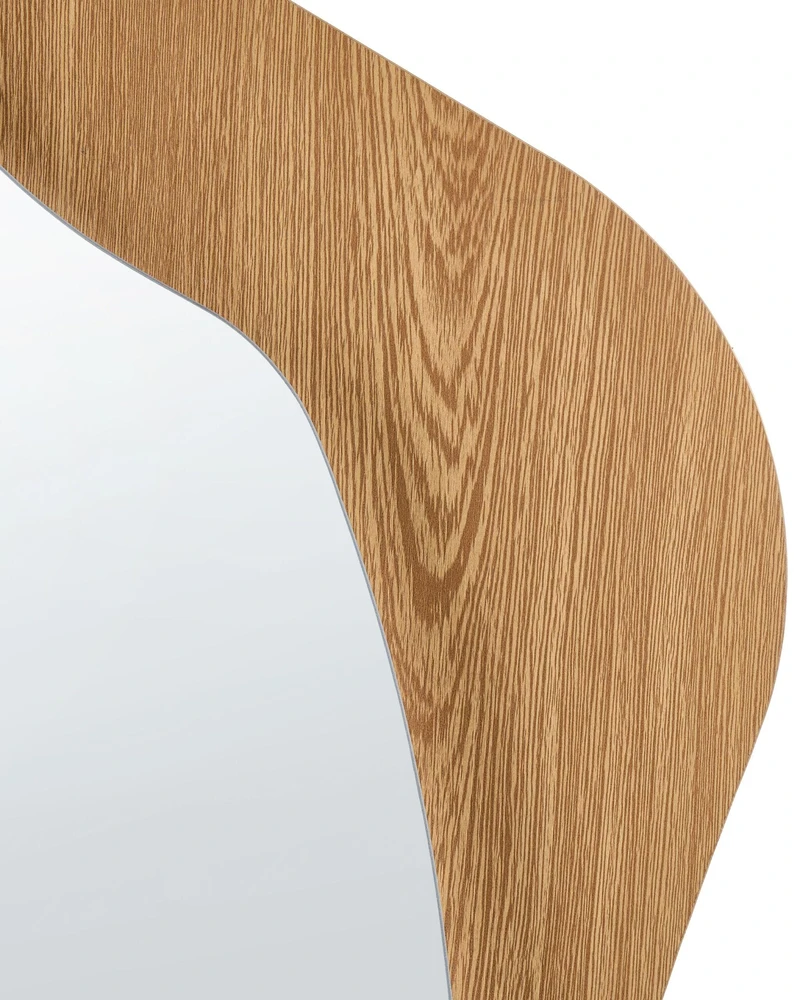 Beliani Sieninis veidrodis LAMBLORE, 58 × 171 cm, šviesiai rudas, su LED apšvietimu