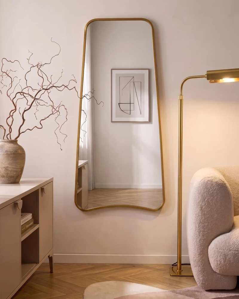 Beliani Sieninis veidrodis LEVET 58 cm 122 cm metalinis auksinis