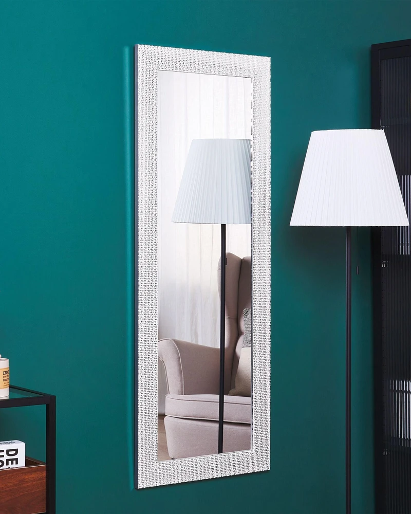Beliani Sieninis veidrodis MERVENT 50 cm 130 cm baltas