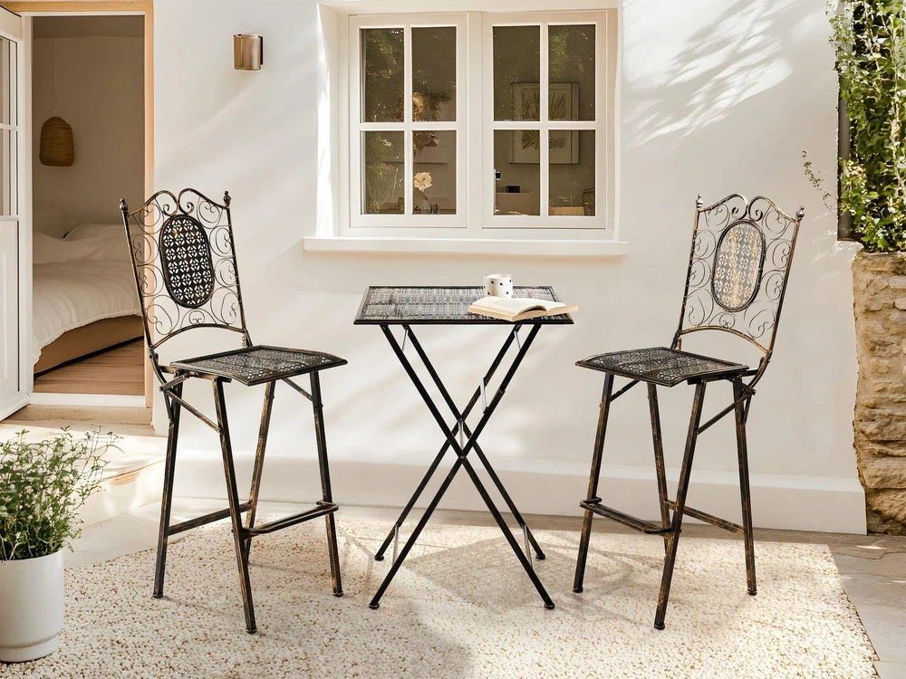 Beliani Sodo baro stalas BORMIO 60 cm 60 cm Metalinis Juodas