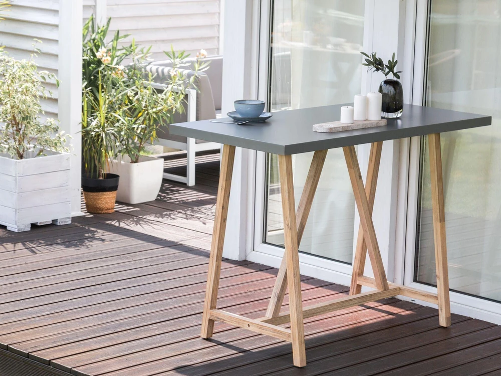Beliani Sodo baro stalas TALAMONE 140 cm 70 cm pilkas